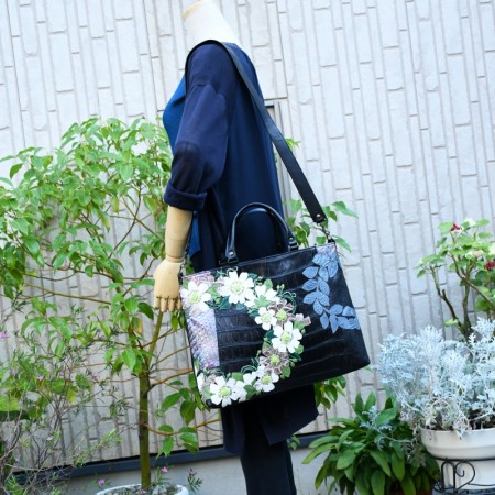 ヒマラヤクロコ・花冠コラージュ・大きい2Waybag